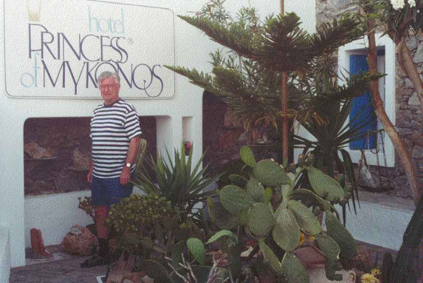 Mykonos_1.jpg (60101 bytes)