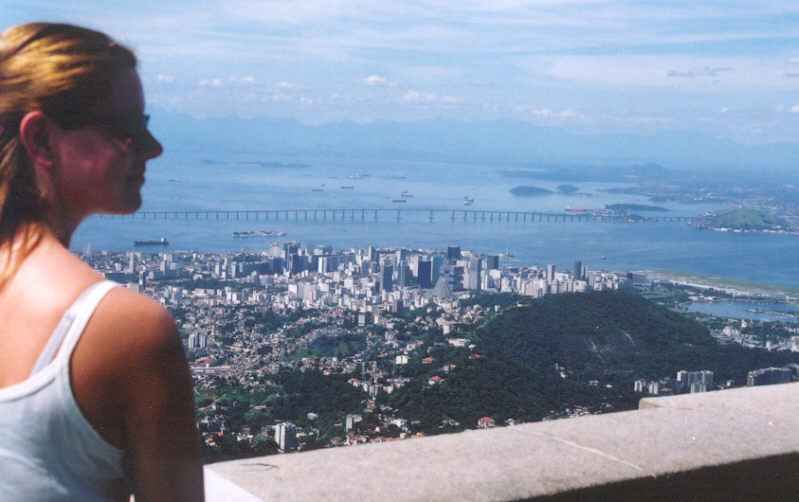 RioCentro1.jpg (79274 bytes)