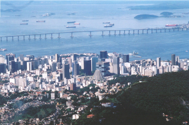 RioCentro2.jpg (95530 bytes)