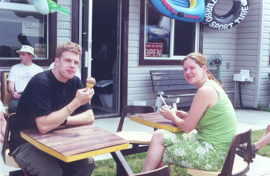 ice.jpg (136073 bytes)